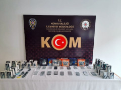 Konya’da gümrük kaçağı 53 telefon ele geçirildi