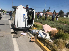 Konya’da hafif ticari araç takla attı: 1 yaralı